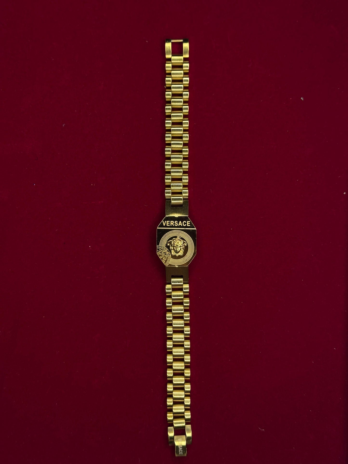 Versace 500mg Gold Coated SS Bracelet – Luxury Anti-Tarnish Finish