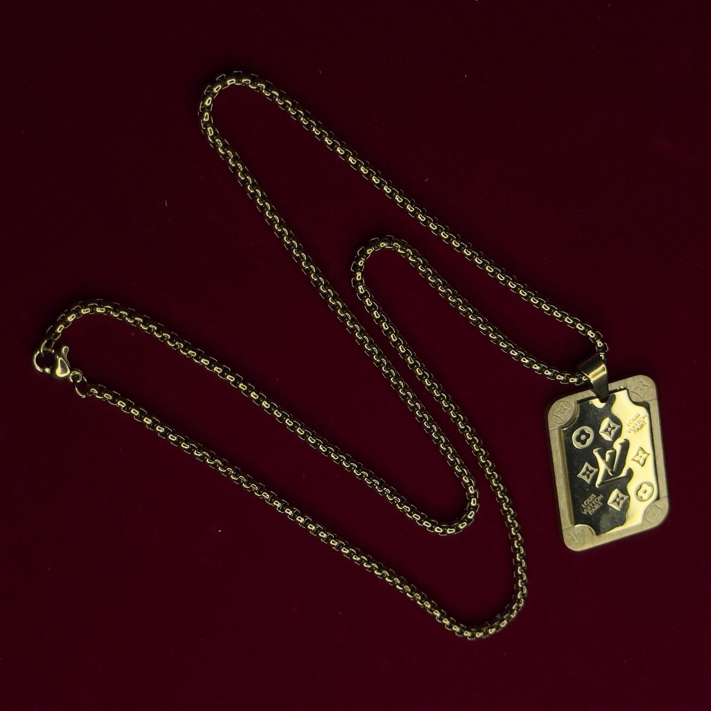 Louis Vuitton 500mg Gold Coated Locket Chain – Luxury Anti-Tarnish Finish