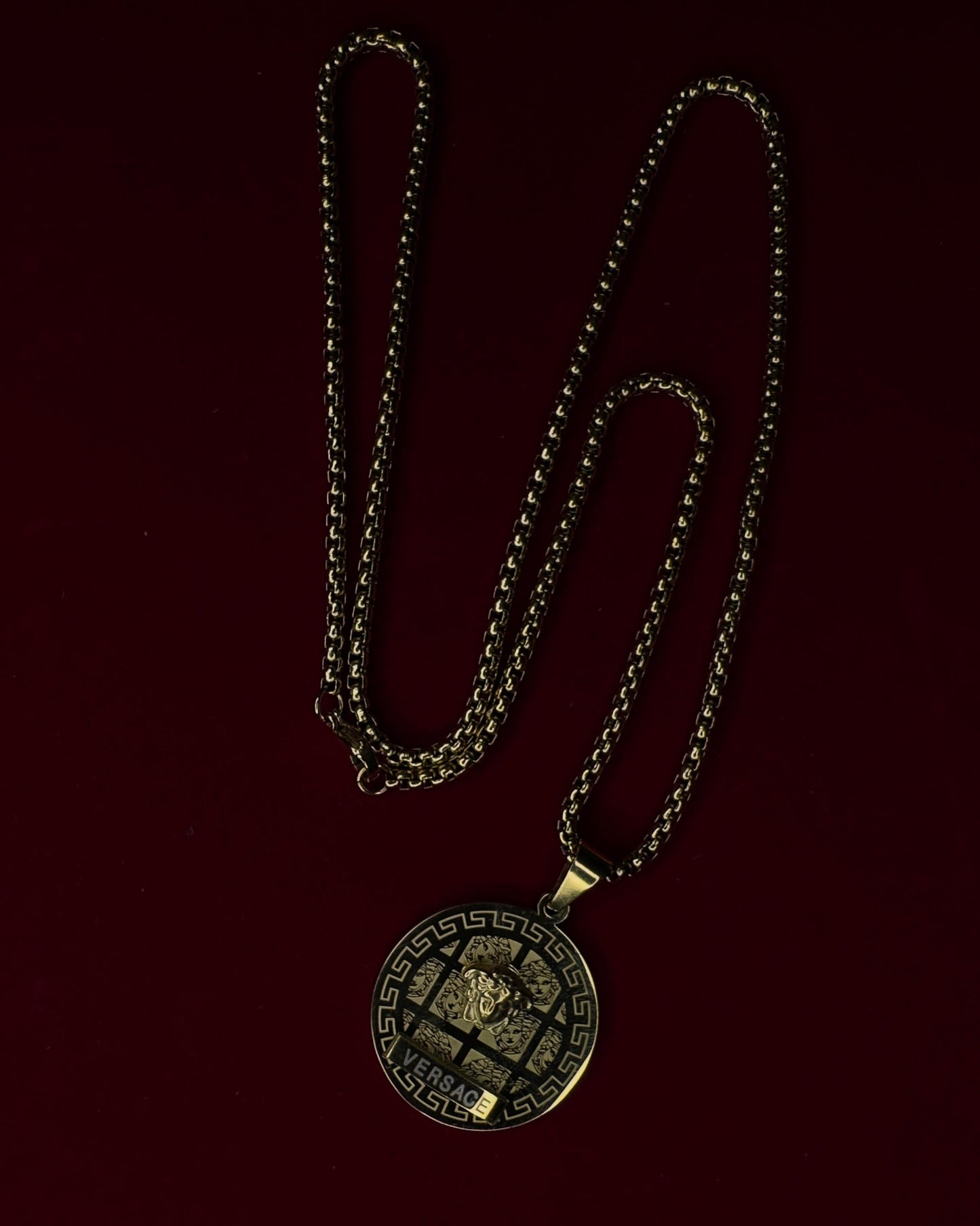 Versace 500mg Gold Coated Locket Chain – Luxury Anti-Tarnish Finish