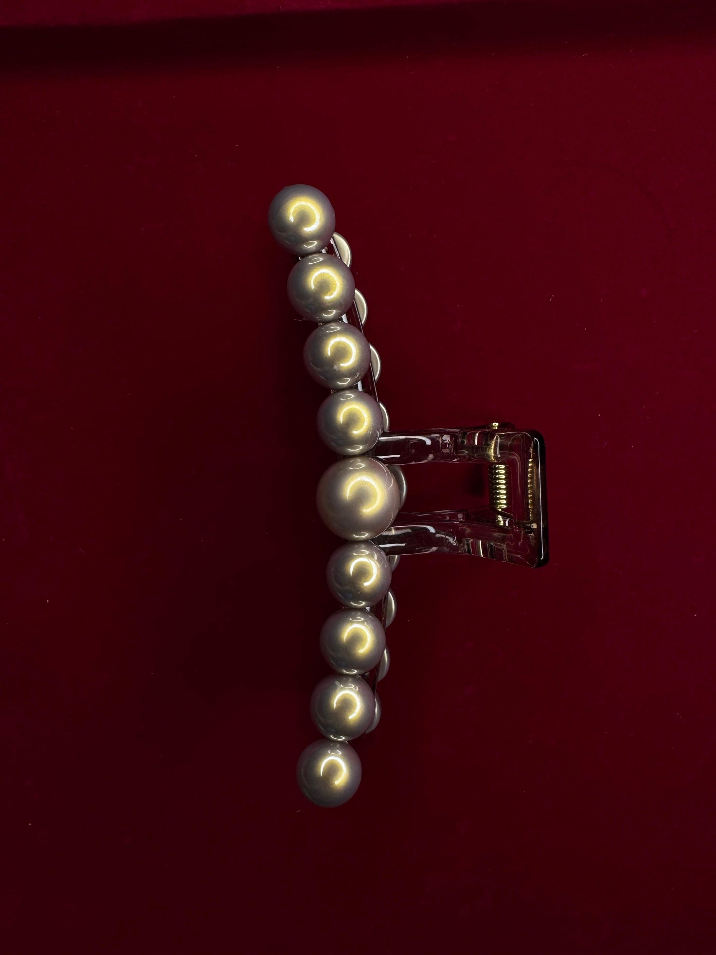 Pearl Hair Clutcher – Timeless Elegance