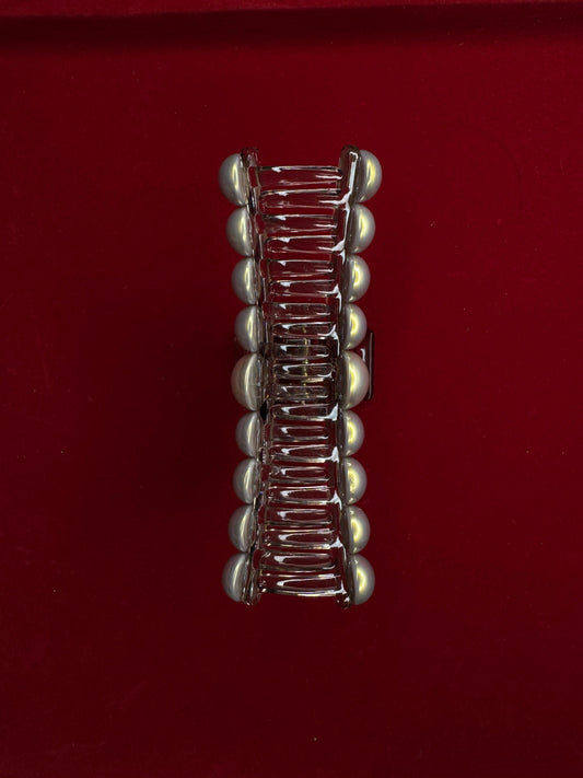 Pearl Hair Clutcher – Timeless Elegance