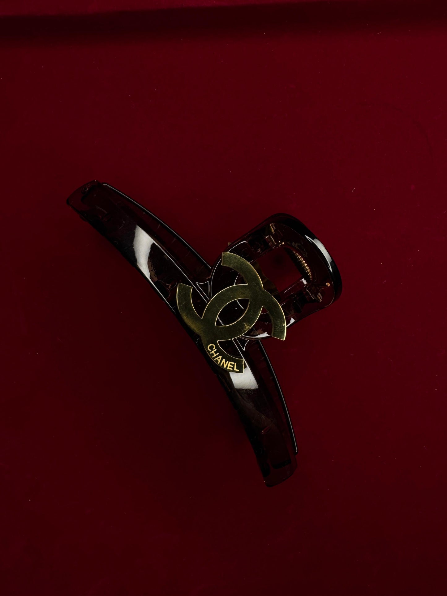 Chanel Luxury Hair Clutcher – Iconic Designer Piece