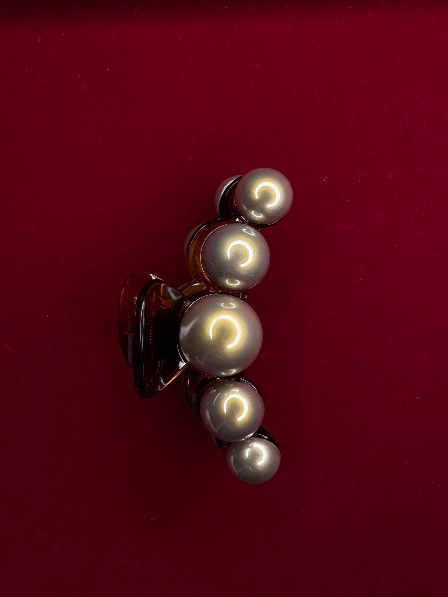 Pearl Luxury Hair Clutcher – Elegant & Timeless