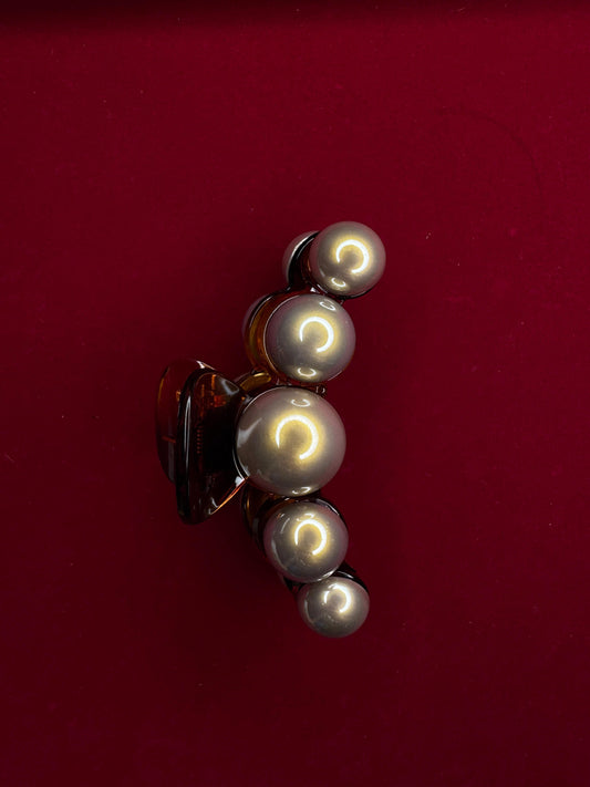 Pearl Luxury Hair Clutcher – Elegant & Timeless