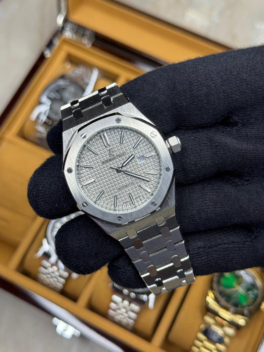Audemars Piguet Royal Oak – The Icon of Modern Luxury