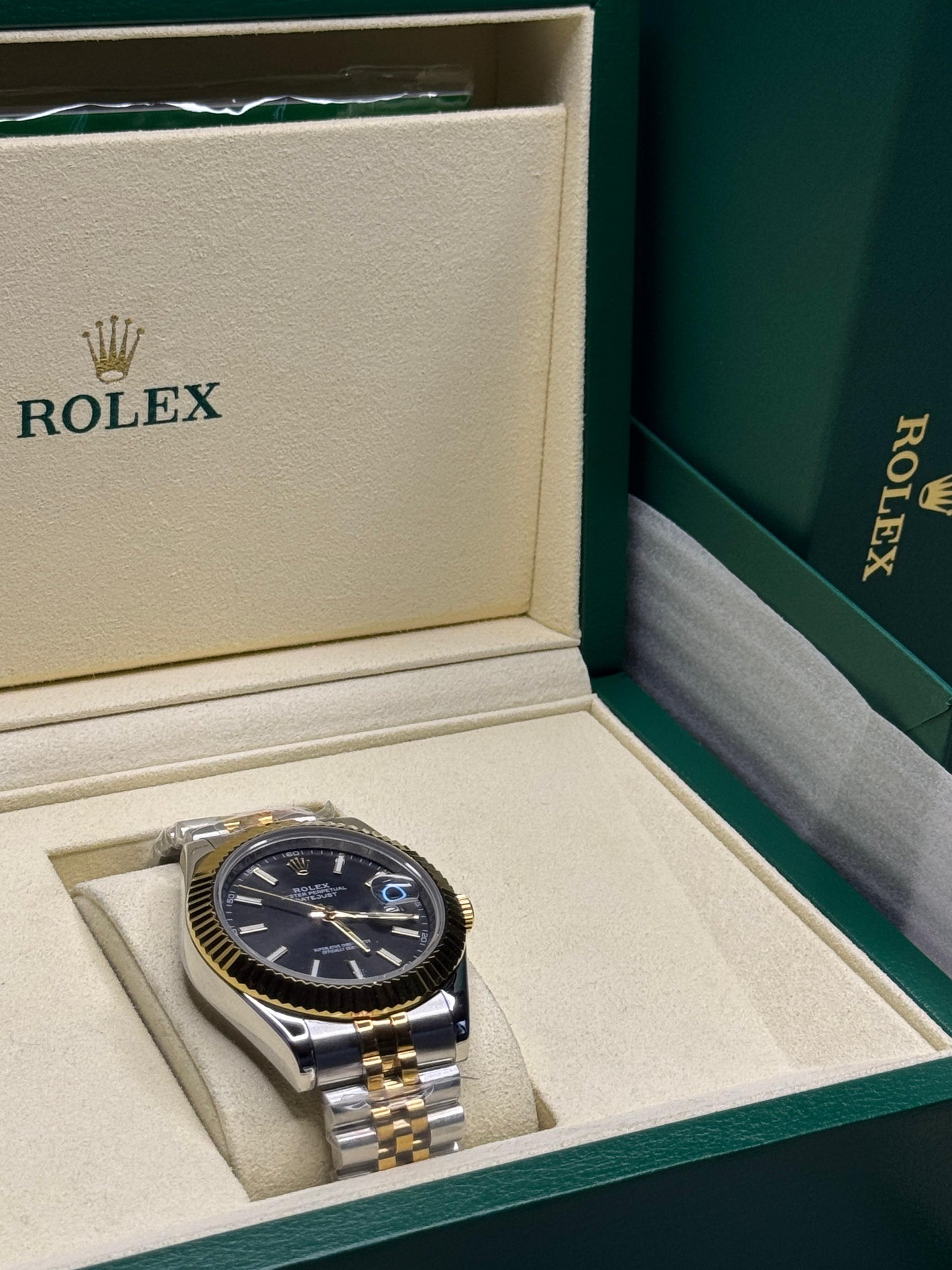 Rolex Datejust Two-Tone – Classic Elegance, Modern Prestige