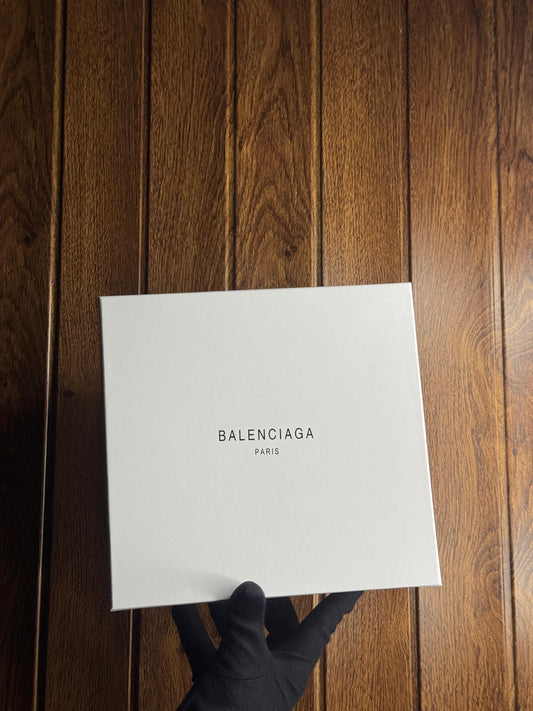 Balenciaga Women’s Handbag – 100% Original & Handcrafted