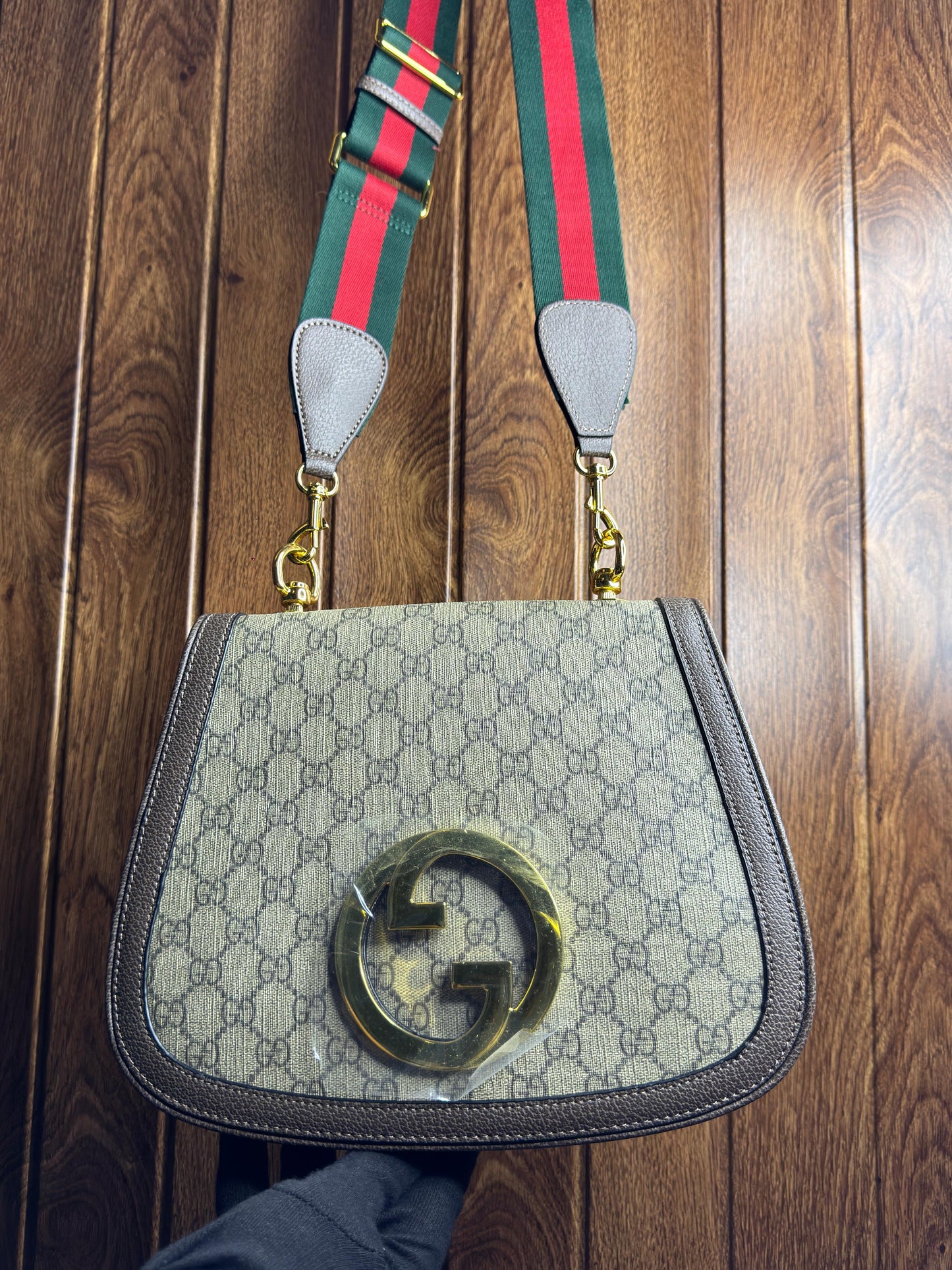 Gucci Women’s Handbag with New Logo – 100% Original & Handcrafted