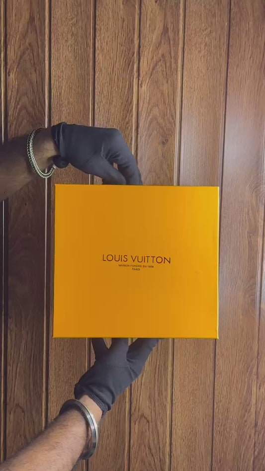 Louis Vuitton Handbag – Iconic Luxury & Timeless Craftsmanship